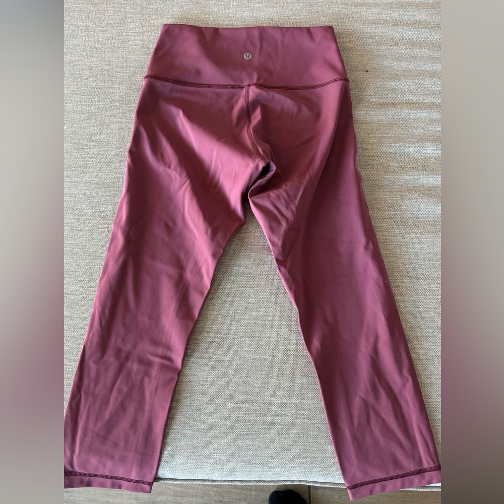 Lululemon Wunder Train high rise 23” crop leggings